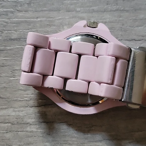 Light Pink Watch - Picture 5 of 8